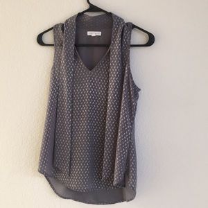 Socialite sleeveless grey blouse xs